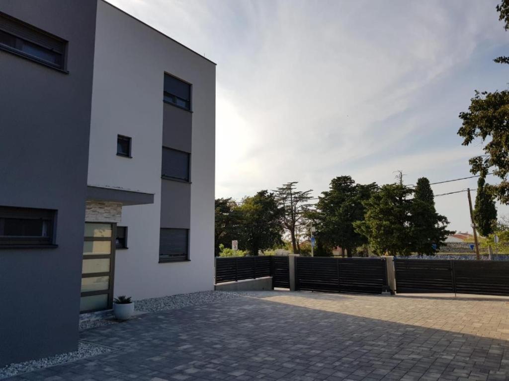 Vila Maslina-Apartman Br.4 Appartement Zadar Buitenkant foto